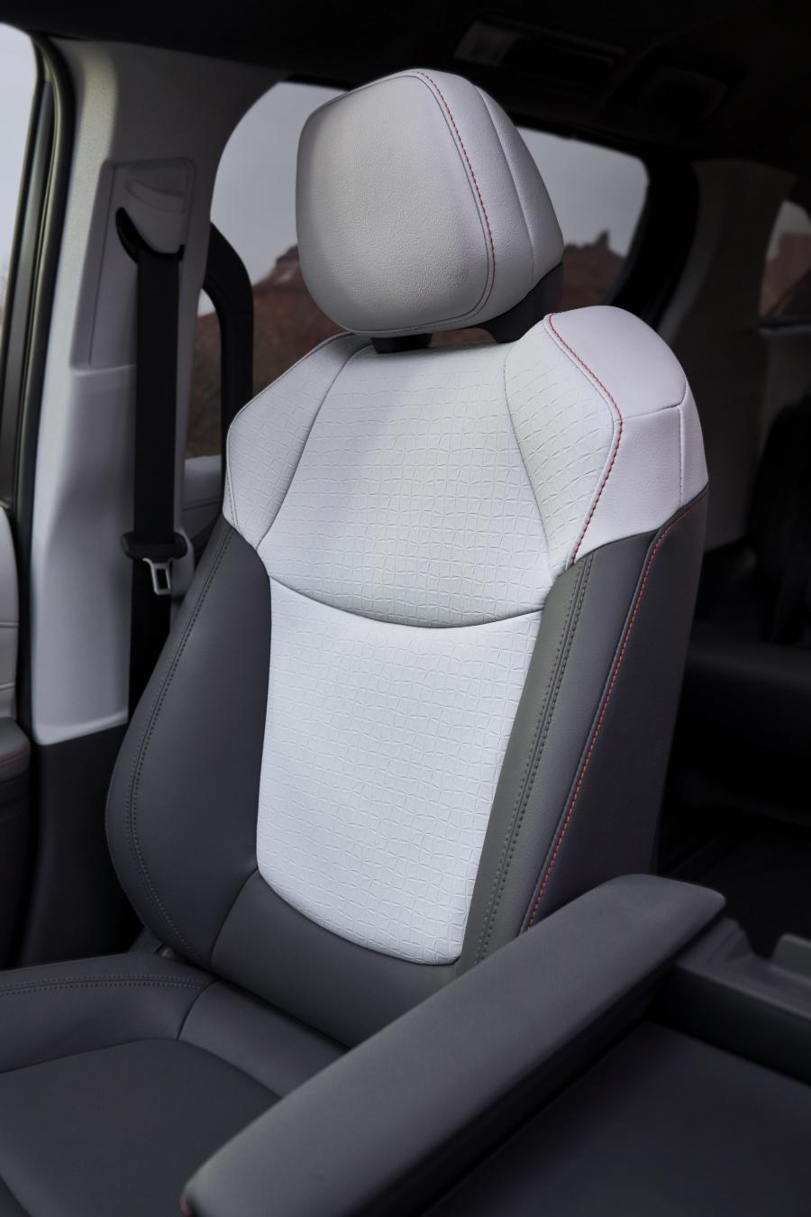 Интерьер Toyota Sienna XSE 2020 года  (фото 13 из 14)